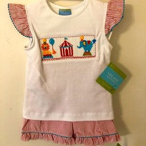 NWT girls hand smocked circus matching shorts set.